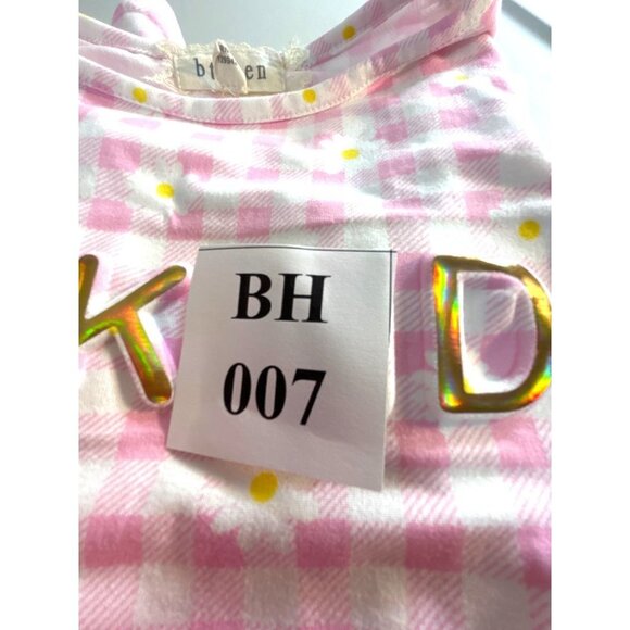 Between Girls Graphic Motivational Top Pink Mult Squares/Flowers i Size 10 - Picture 6 of 6